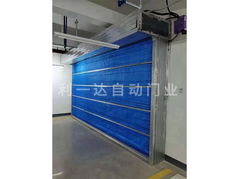 無機布防火卷簾門